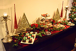 A COCKTAIL CHRISTMAS PARTY